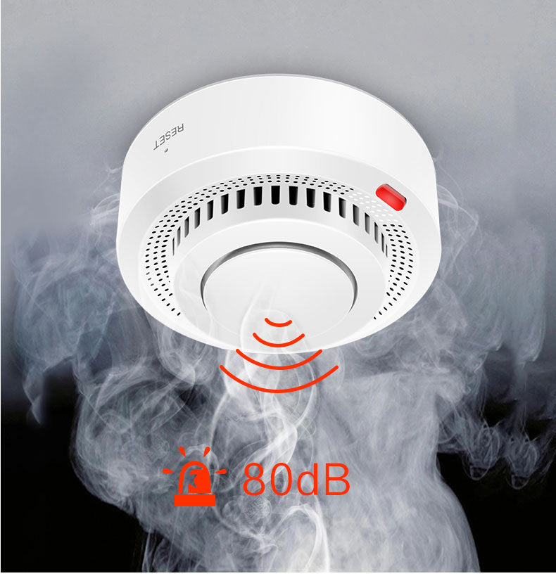 Smart home WiFi smoke detector - Arovion